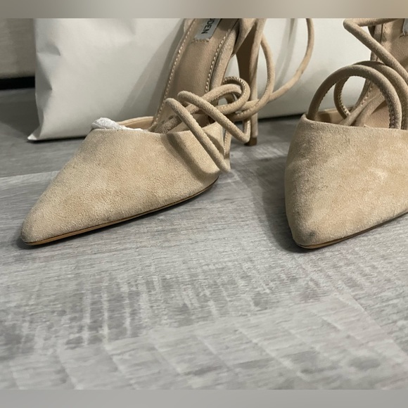 Steve Madden Women's Fantasy Pointed Toe Slingback Heels - Picture 5 of 6